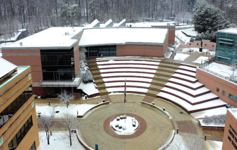 Professors are determining which snow-day policy works best for their classes.
